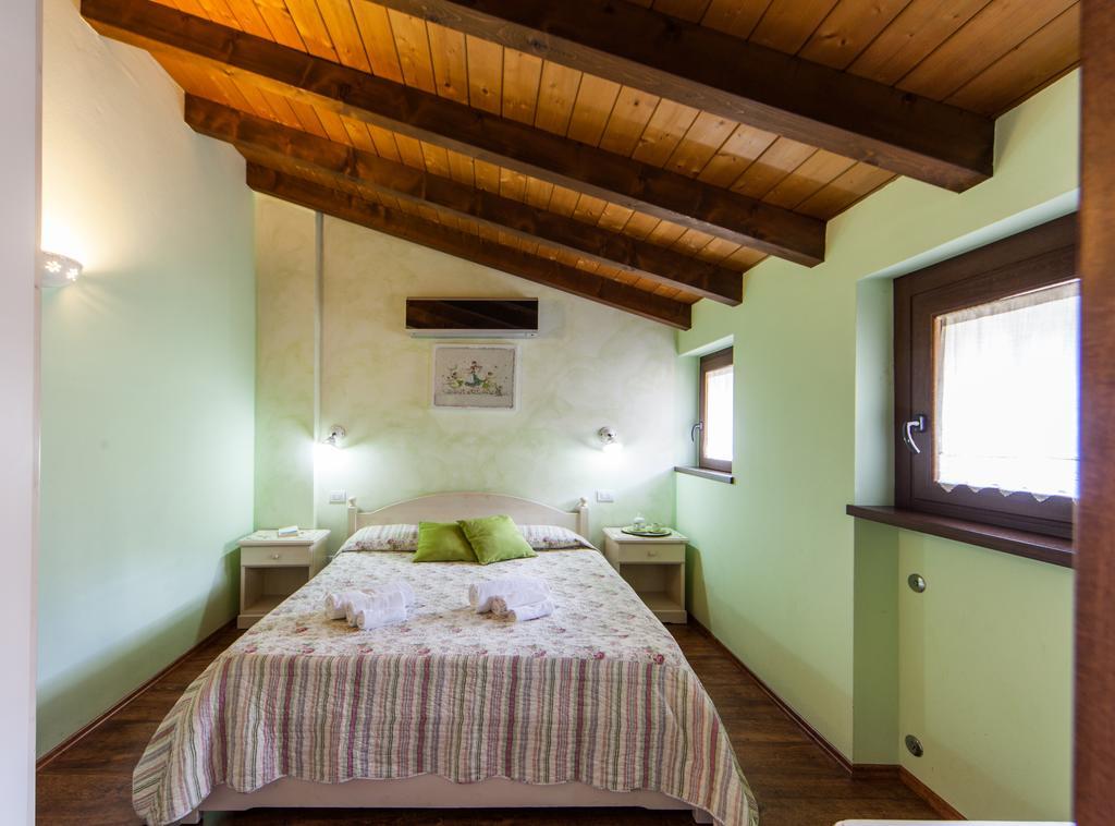 Agriturismo Alla Poncia Граведона Экстерьер фото