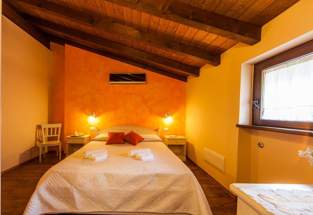Agriturismo Alla Poncia Граведона Экстерьер фото